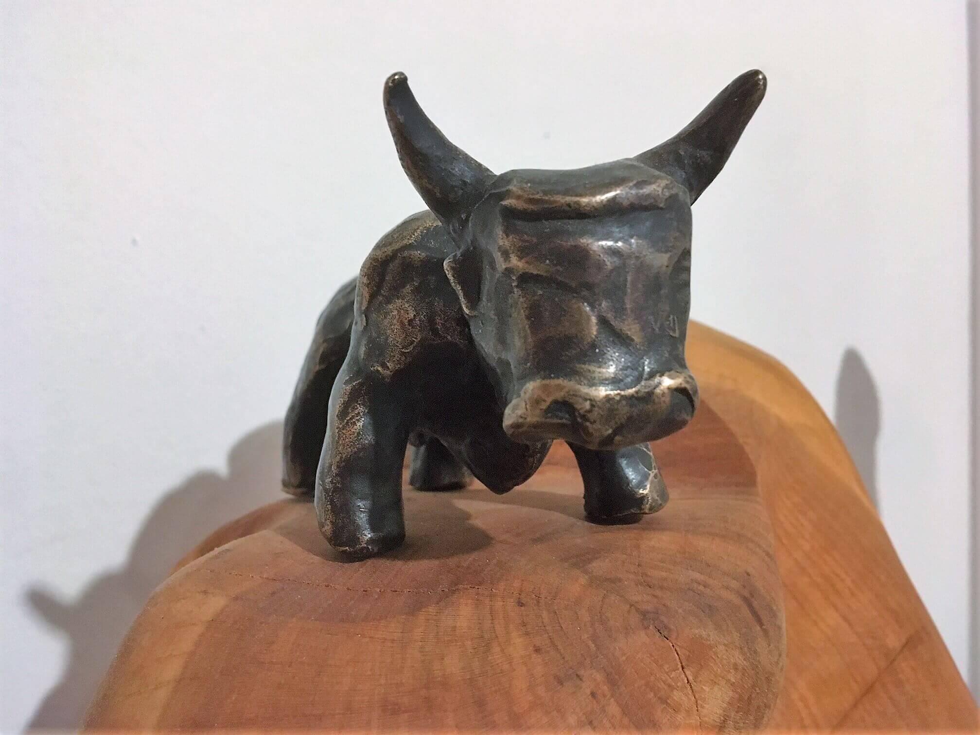 Kleiner Stier aus Bronze 1